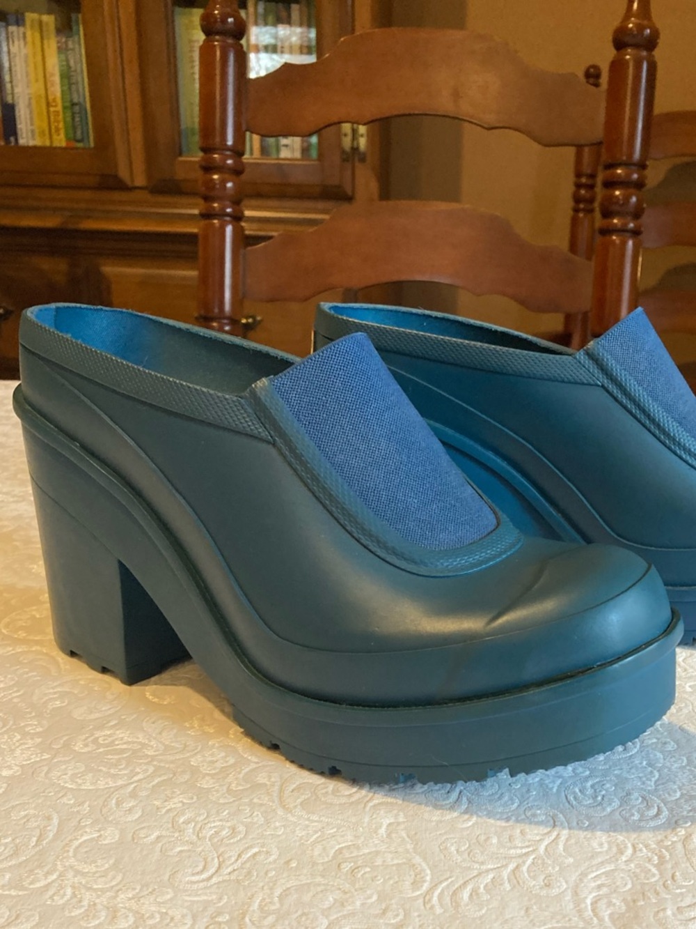 Ultra rare Hunter Blue Rubber Platform Clog Heels Sz.40 /9